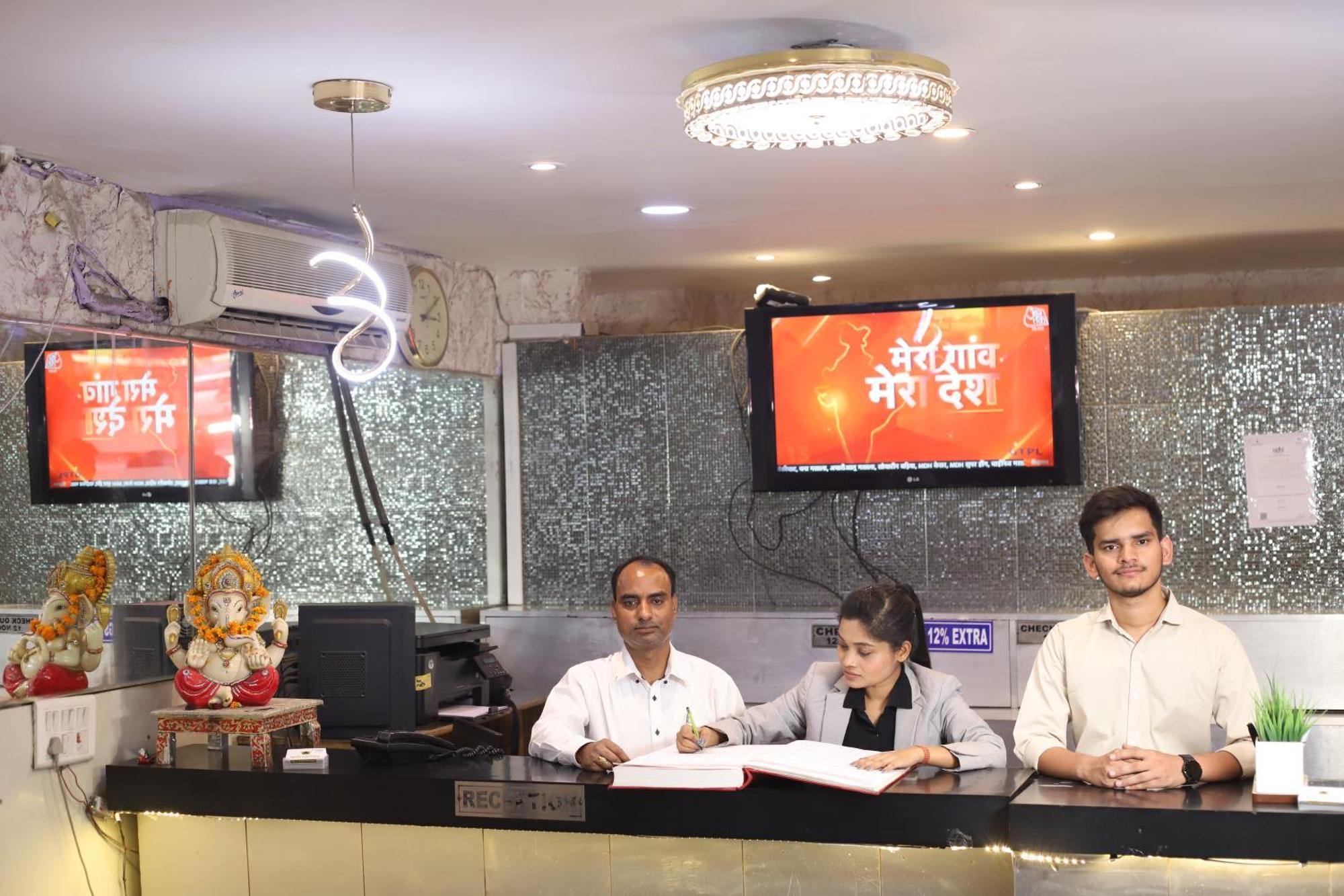 Airport Hotel Port View Yeni Delhi Dış mekan fotoğraf