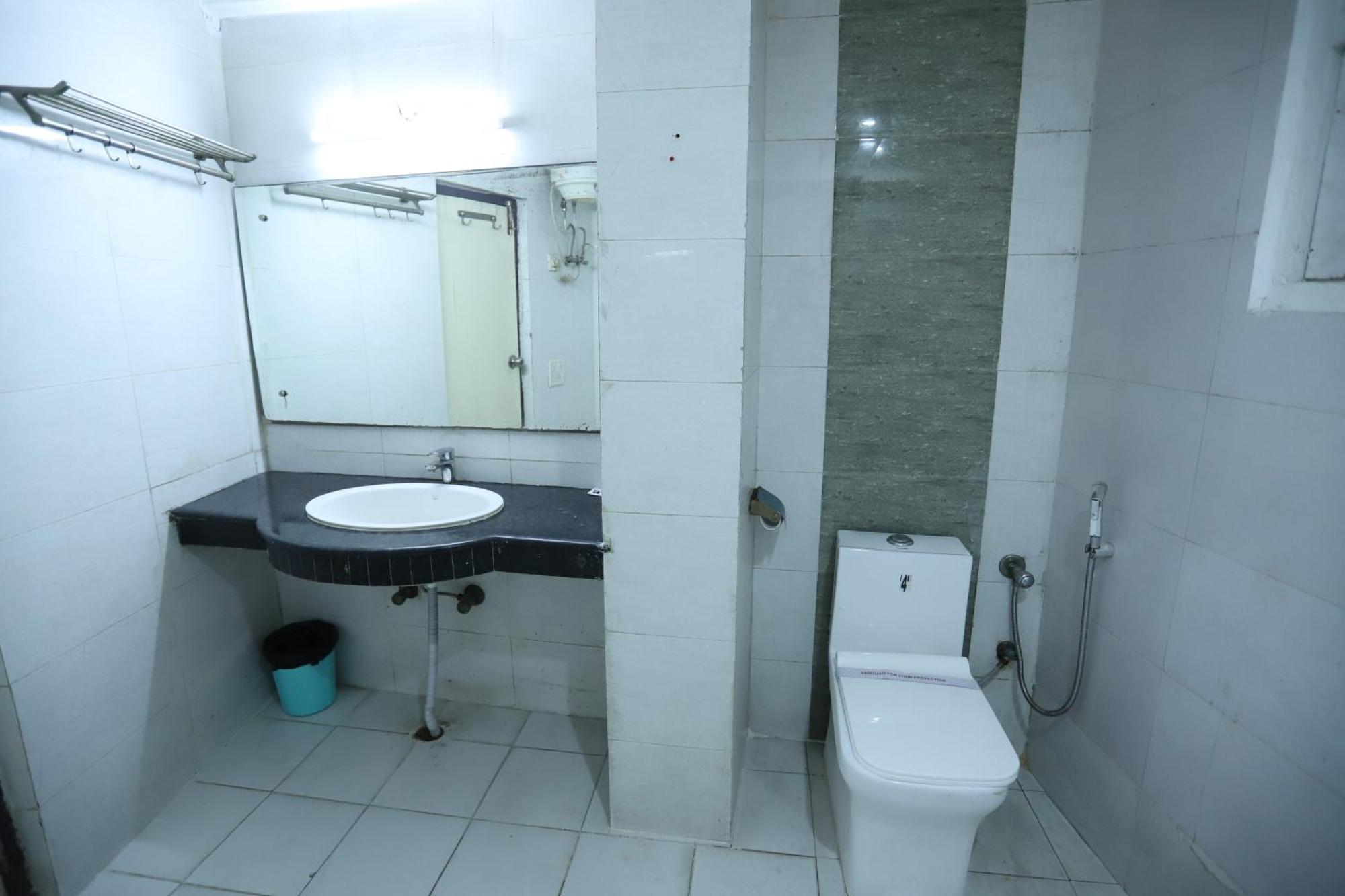 Airport Hotel Port View Yeni Delhi Dış mekan fotoğraf