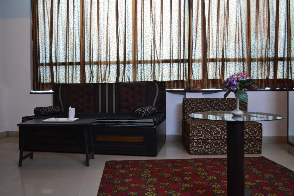 Airport Hotel Port View Yeni Delhi Dış mekan fotoğraf