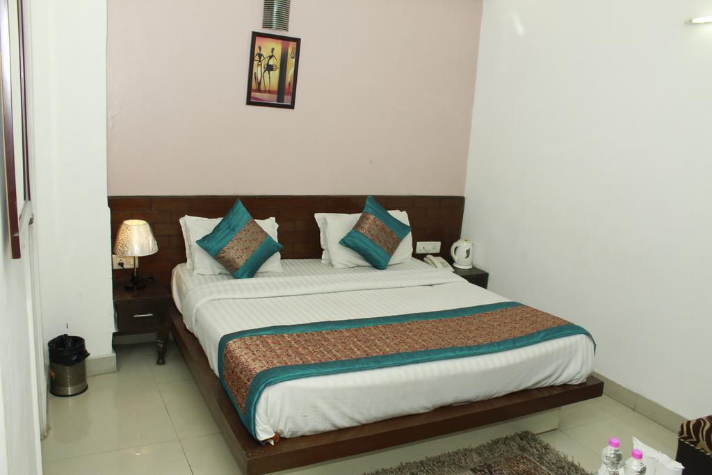 Airport Hotel Port View Yeni Delhi Dış mekan fotoğraf