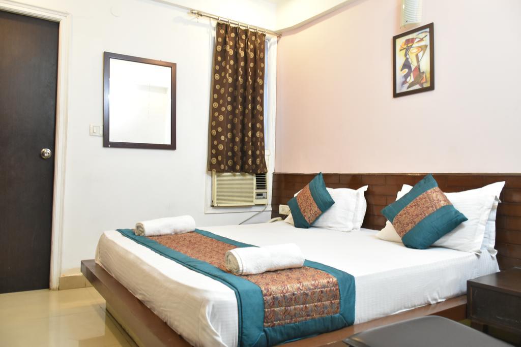 Airport Hotel Port View Yeni Delhi Dış mekan fotoğraf