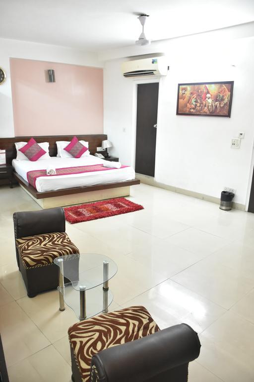Airport Hotel Port View Yeni Delhi Dış mekan fotoğraf
