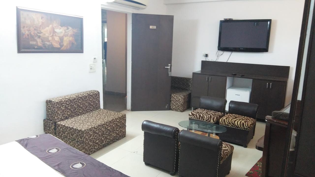 Airport Hotel Port View Yeni Delhi Oda fotoğraf