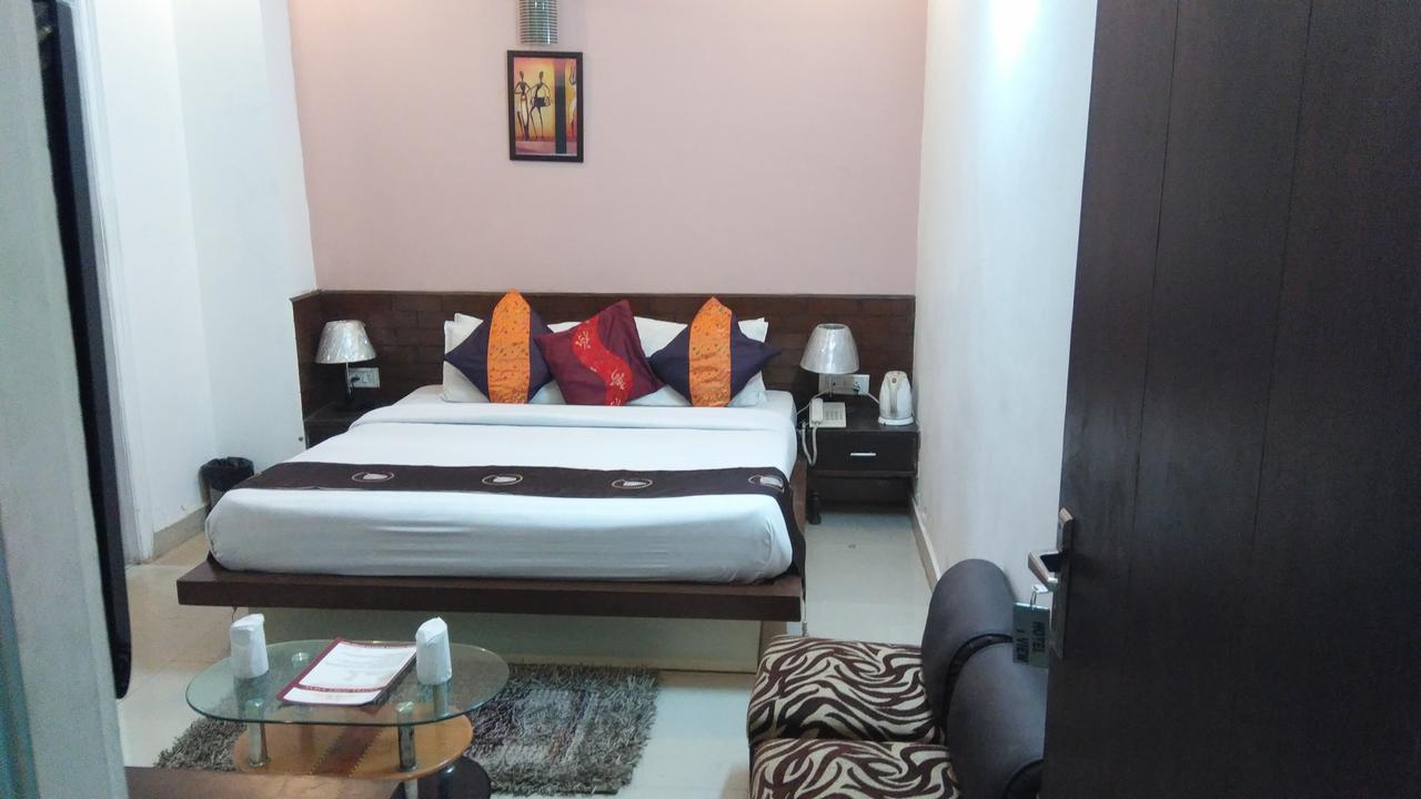 Airport Hotel Port View Yeni Delhi Oda fotoğraf