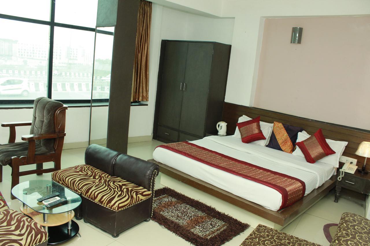 Airport Hotel Port View Yeni Delhi Oda fotoğraf